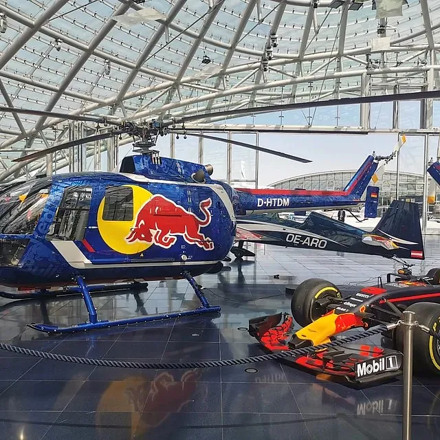 Zum Brunch im Hangar 7