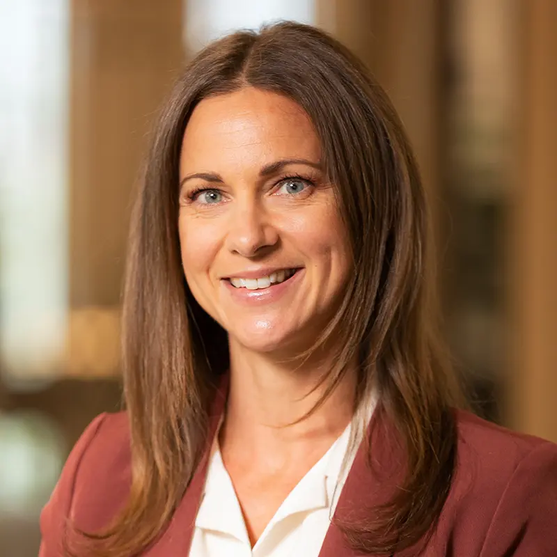 Porträtaufnahme von Daniela, Mitarbeiterin im Team von TRUST Personal.